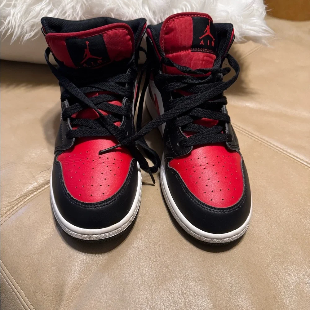 Nike Jordan 1 Mid White Black Red (2022) Size 7Y EUC - Picture 2 of 5